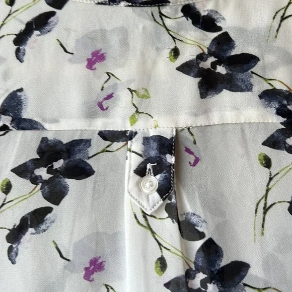 Kismet White Floral Blouse - Picture 11 of 13